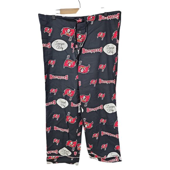 NFL Women's Tampa Bay Buccaneers Pajama Pants Black Size M - Picture 1 of 5